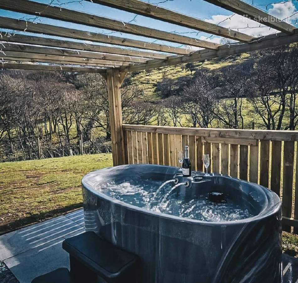Lauko sukurine vonia/jacuzzi - nuotraukos Nr. 3