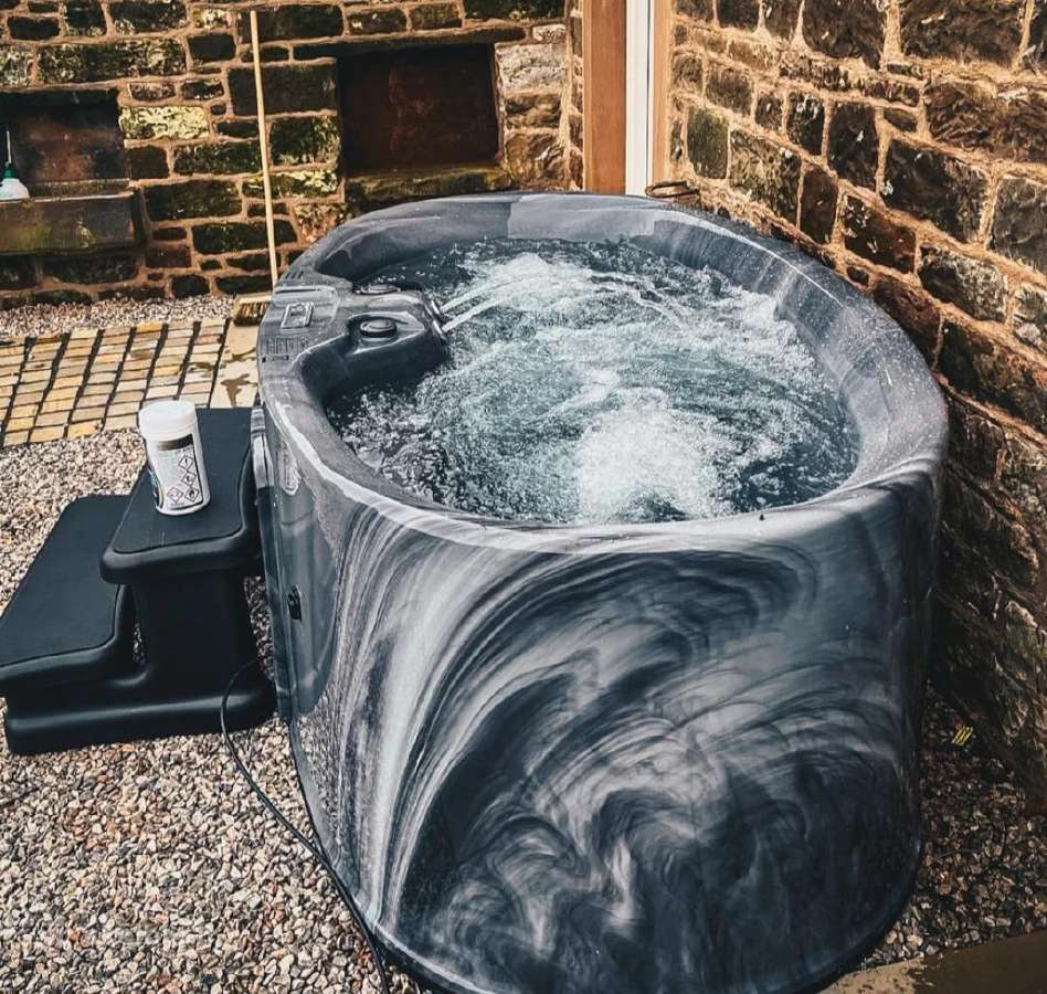 Lauko sukurine vonia/jacuzzi - nuotraukos Nr. 8