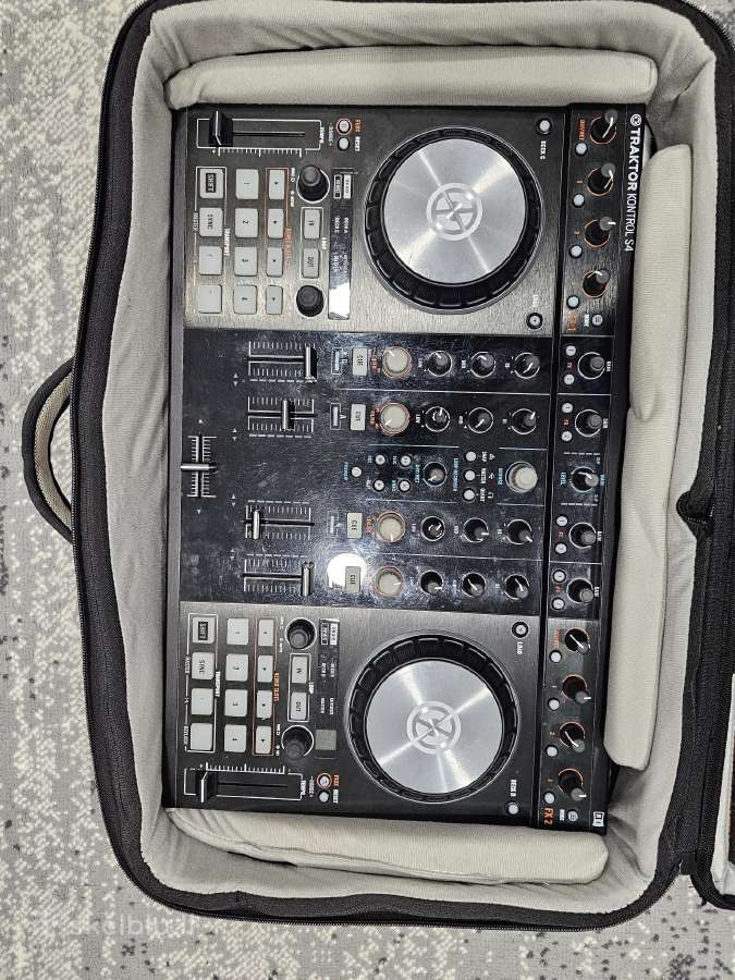 Ni Traktor Kontrol S4 Mk2 - nuotraukos Nr. 2