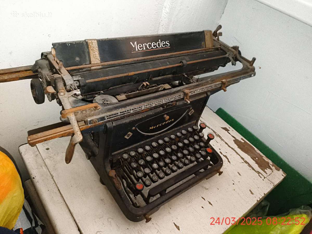 Mercedes rašomoji mašinėlė.