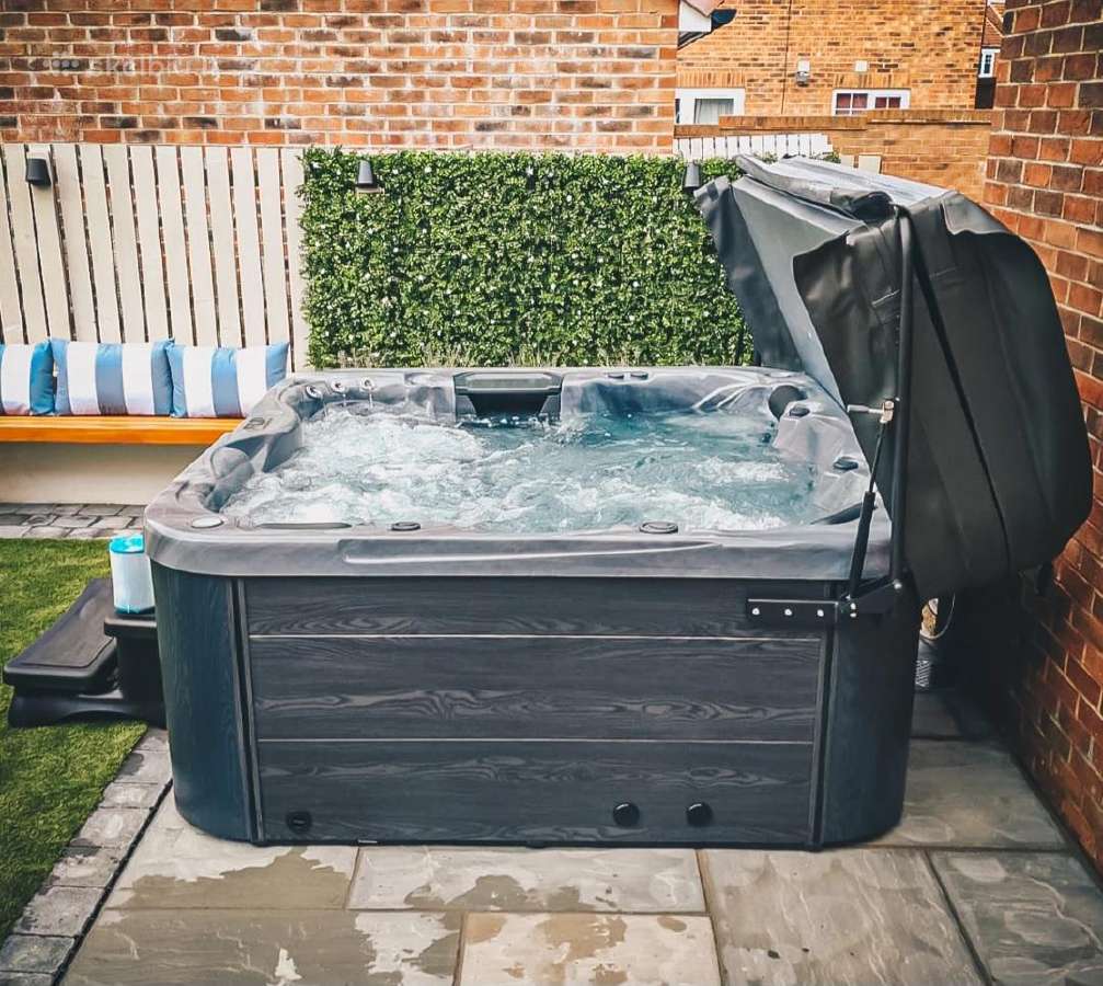 Lauko sukurine vonia/jacuzzi - nuotraukos Nr. 5