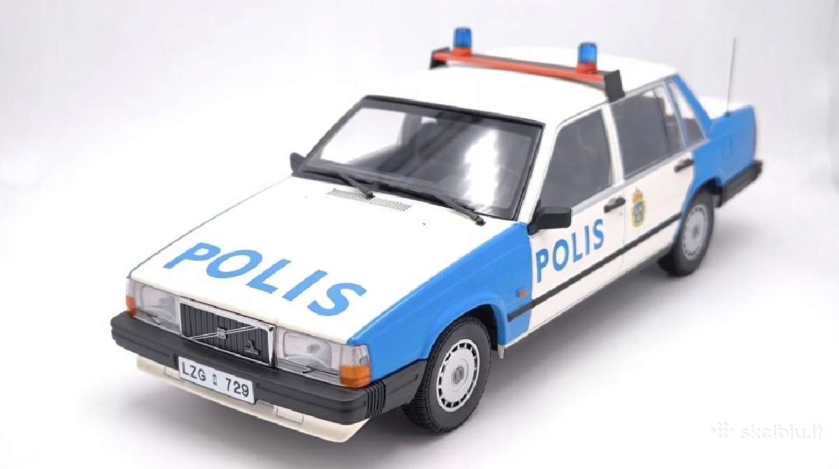 Volvo 740gl Police