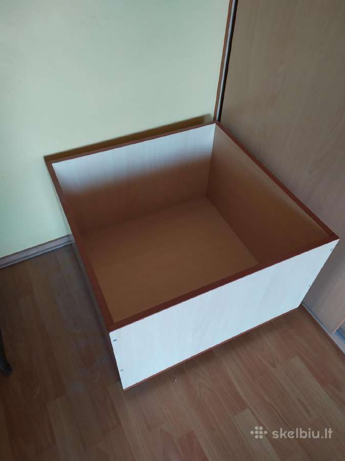 Dėžė ant ratukų