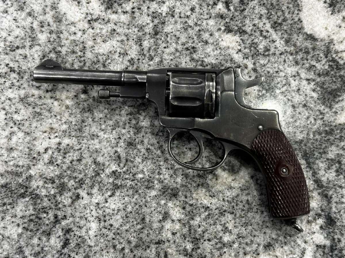 Revolveris Nagant 7.62x38 1900m. - nuotraukos Nr. 3