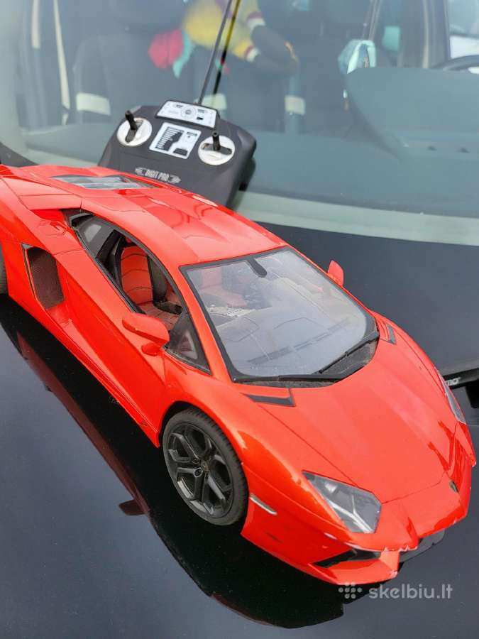 Lamborgini su pultu