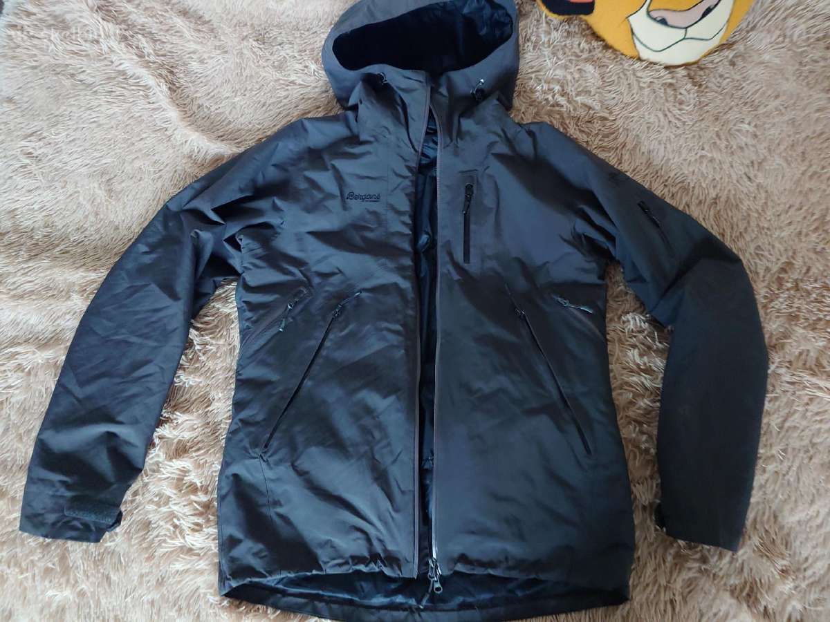 Vyriška slidinėjimo striukė bergans.