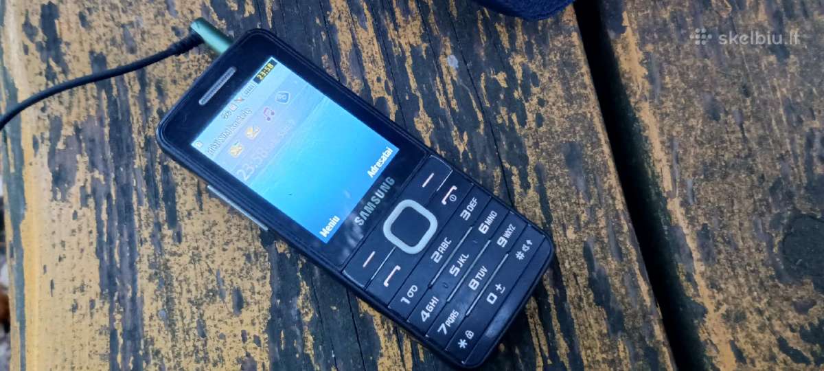 Sveiki parduodu telefoną Samsung.