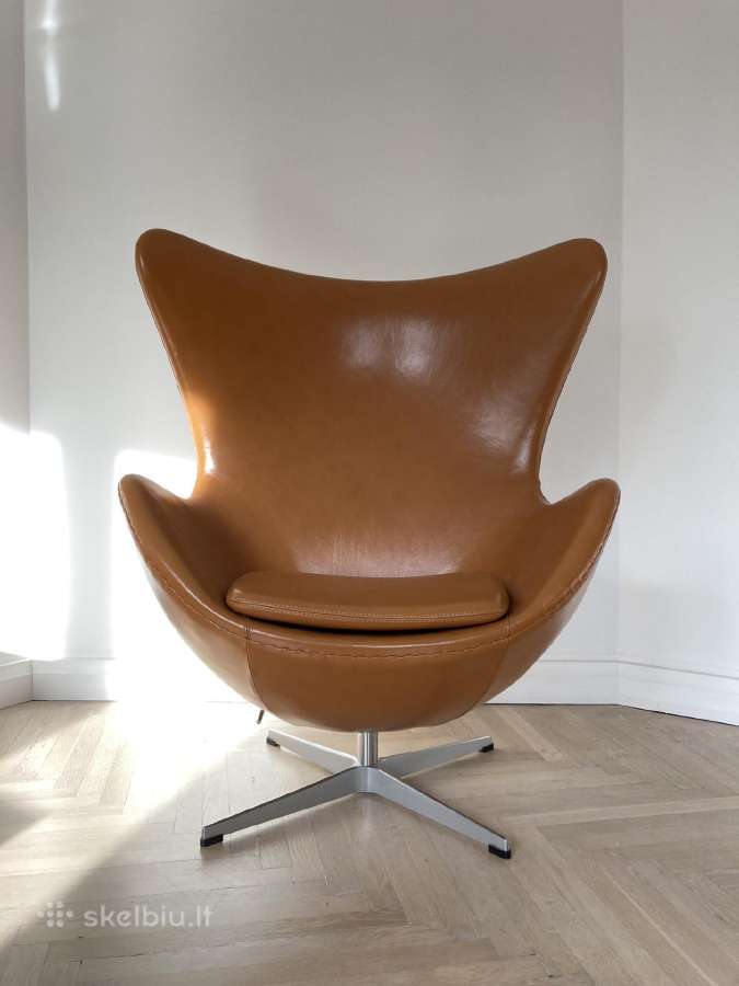 Arne Jacobsen egg chair
