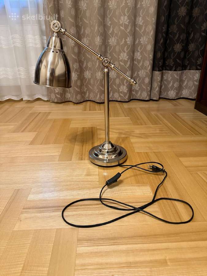 Parduodama stalinis šviestuvas