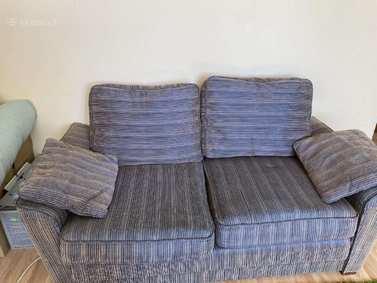 Sofa su miegama dalimi nebrangiai