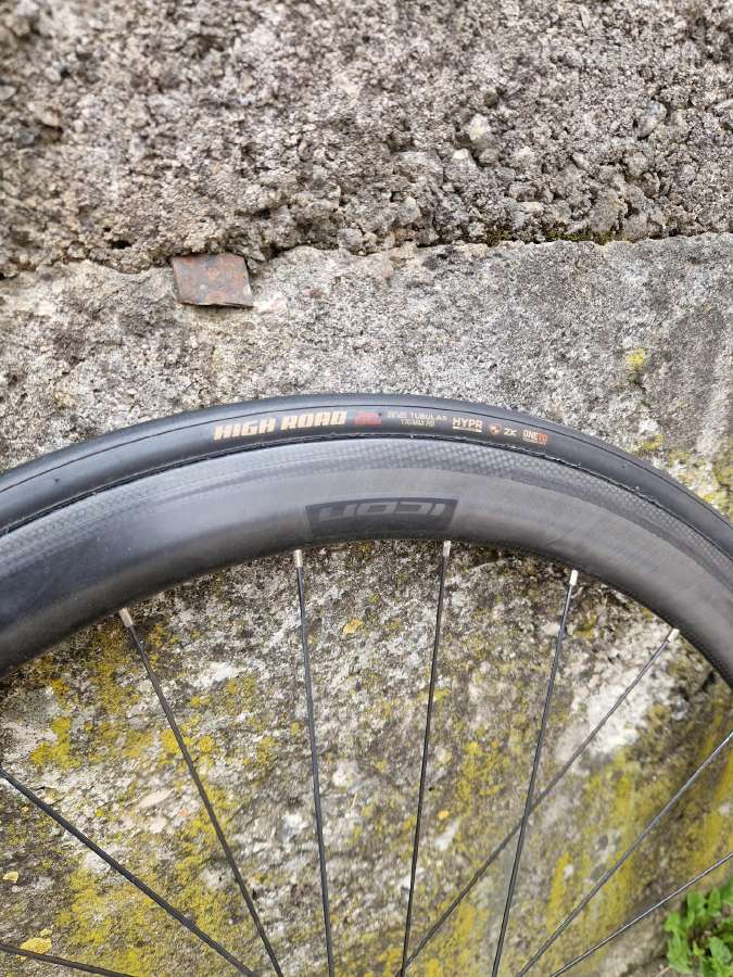 Carbon ratai - nuotraukos Nr. 3