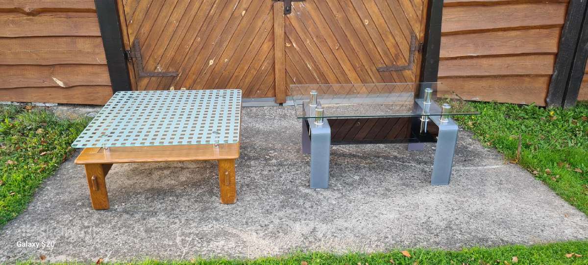 Parduodami svetainės staliukai