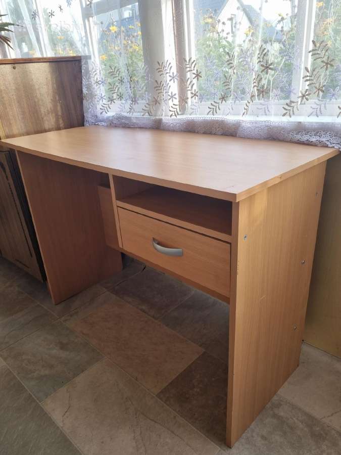 Rašomas stalas