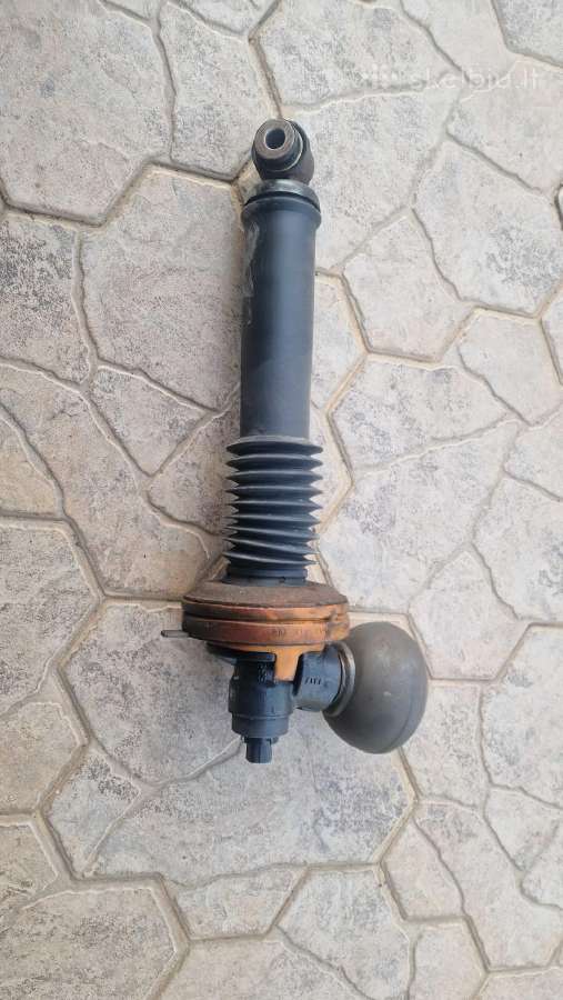 Kapotas,stiklas,amortizatoriai Citroen C6