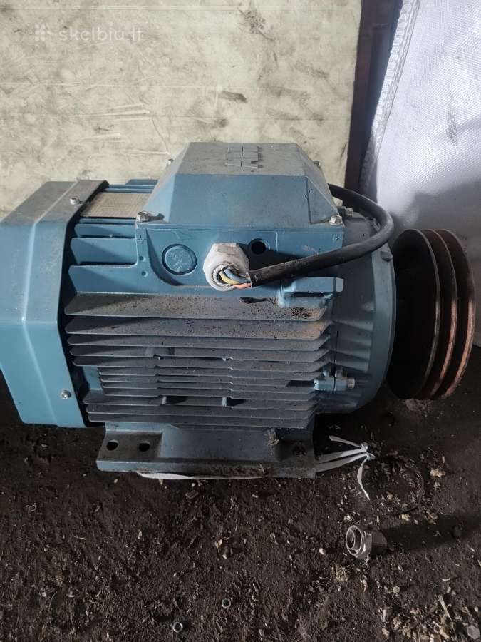 Elektros varikliai 4 kw. 715 aps Malku skaldyklem,