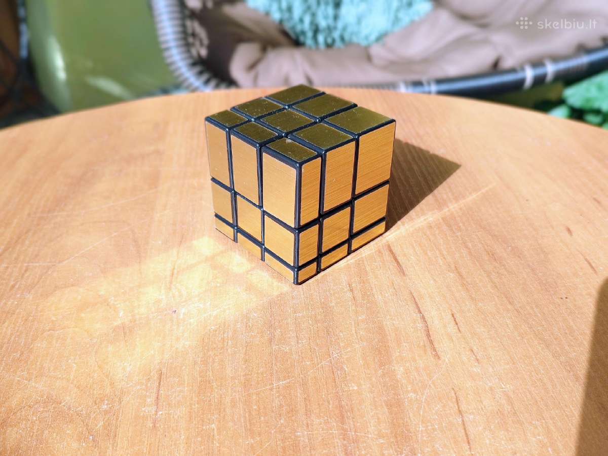 Mirror cube