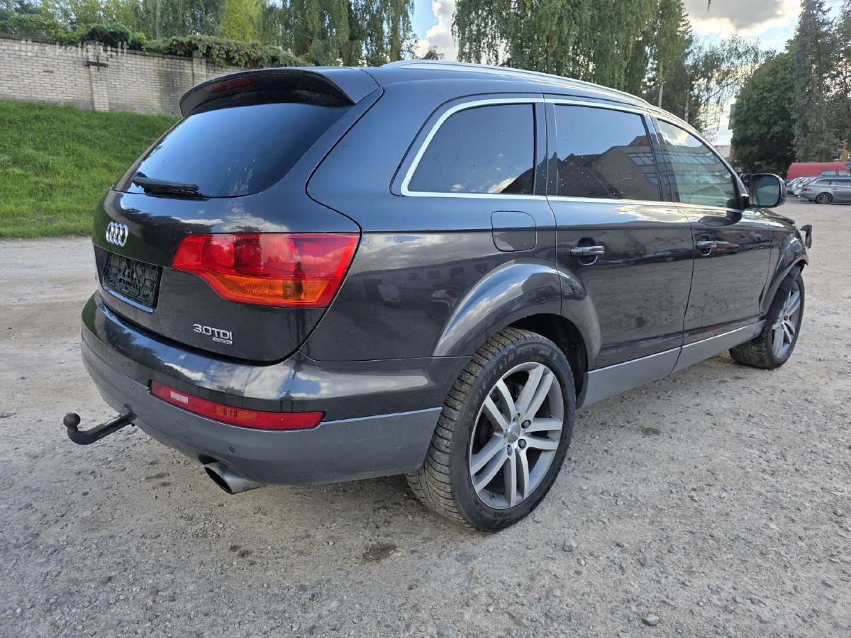 Audi Q7 dalimis 3.0tdi 171kw Bug Audi Q7 dalys - nuotraukos Nr. 2