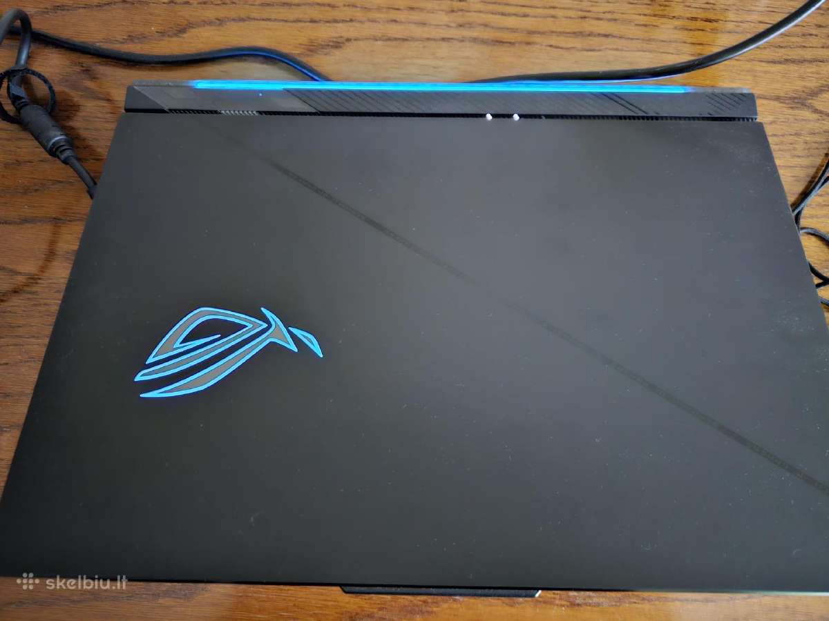 Asus Rog Strix Scar G18 Rtx 4080 240z - nuotraukos Nr. 3
