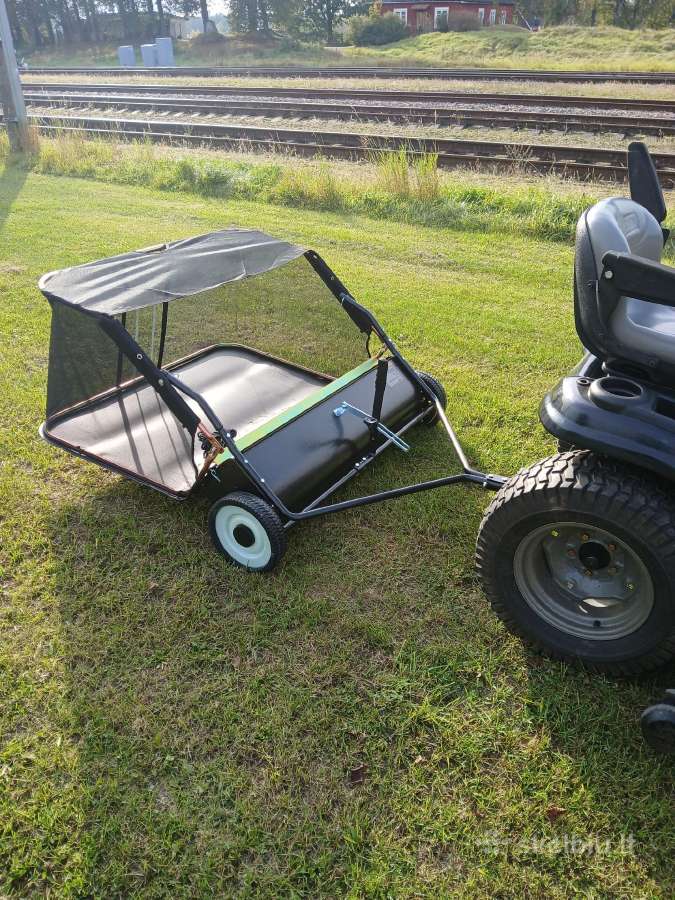 Lapų ir žolės rinktuvas prie sodo traktoriuko - nuotraukos Nr. 2