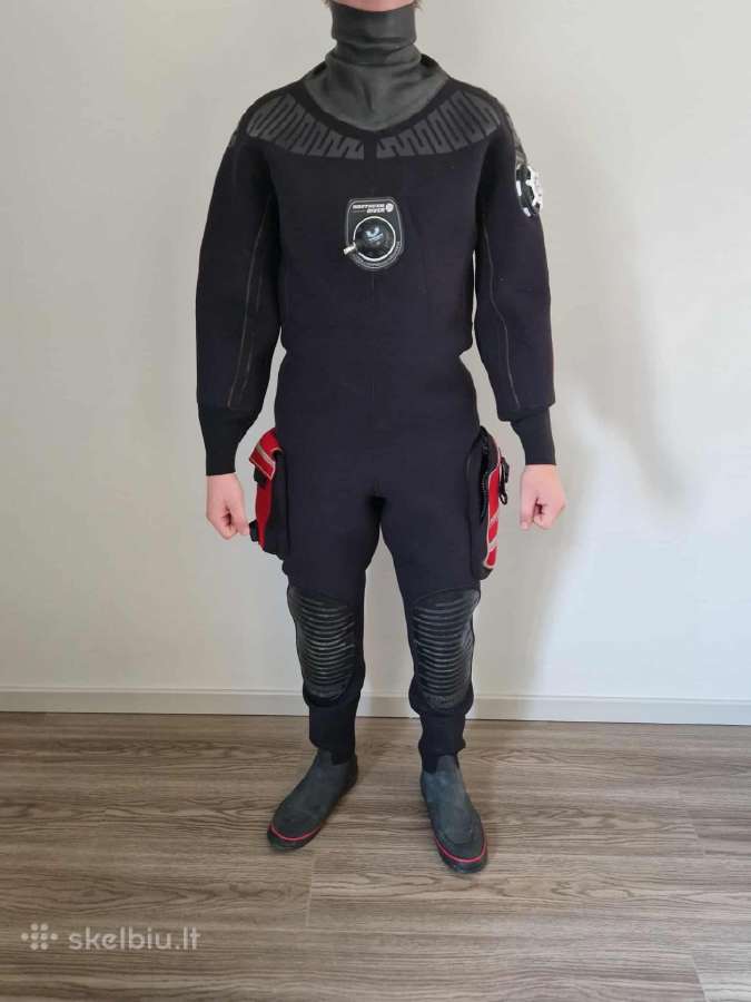 Neoprene northern diving drysuit for scuba diving