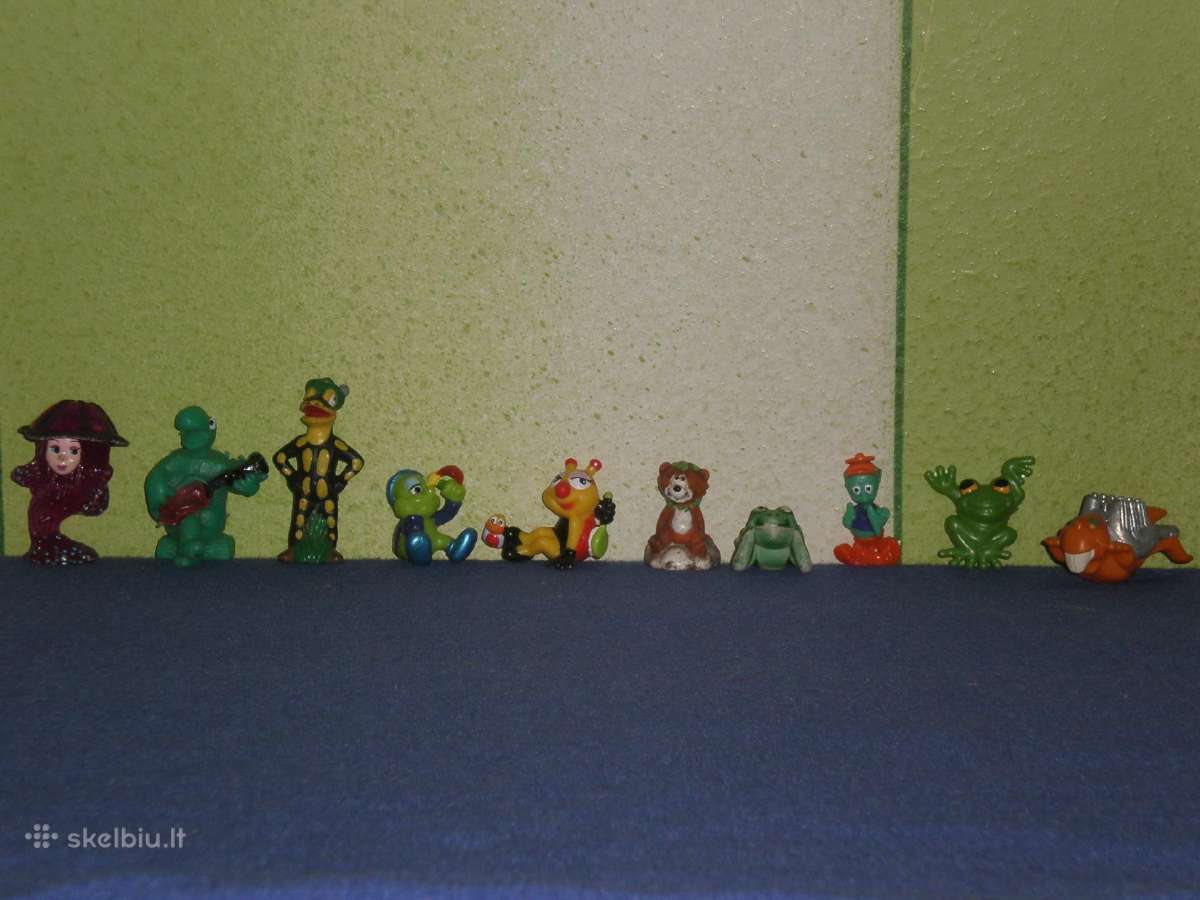 32. Kinder siurprizo kolekcines figureles pelkes