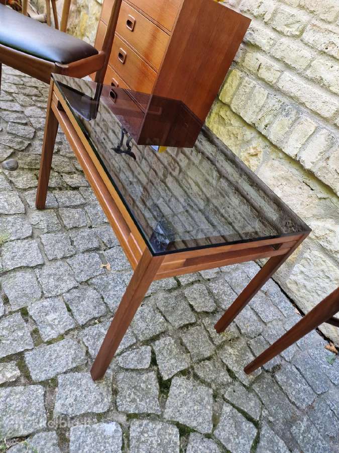 Vintažinis mid century tikmedžio kavos staliukas - nuotraukos Nr. 2