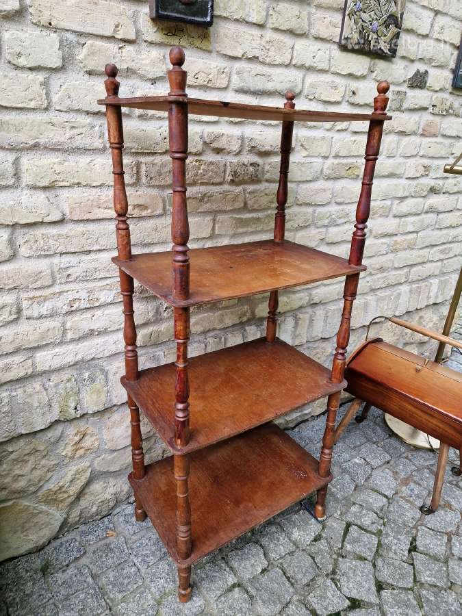 Vintažinė mid century medinė rankų darbo etažerė