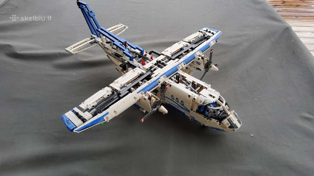 Retas lego technic krovininis lėktuvas 42025 - nuotraukos Nr. 3