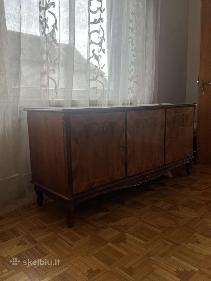Antikvarinė inkrustuota komoda