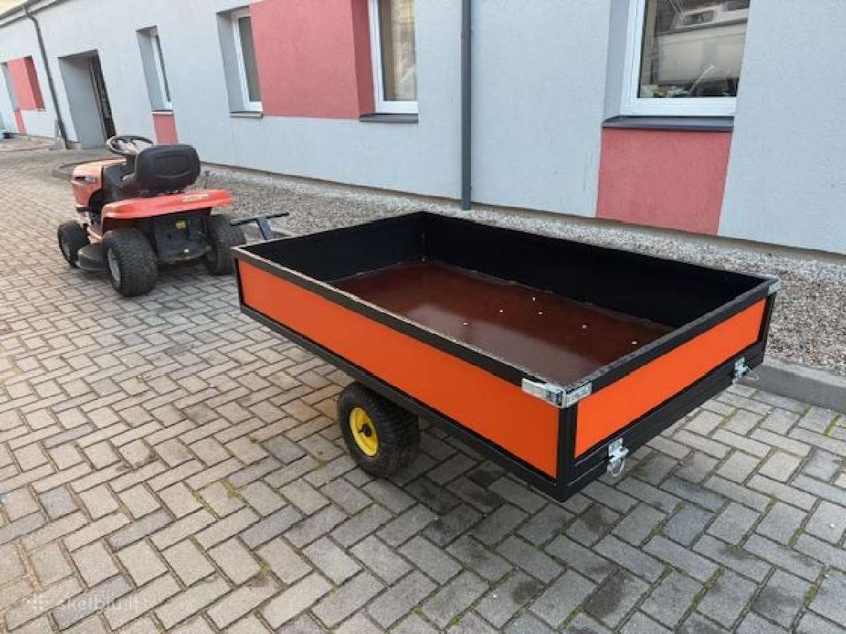 Priekabelė žoliapjovės traktoriukui