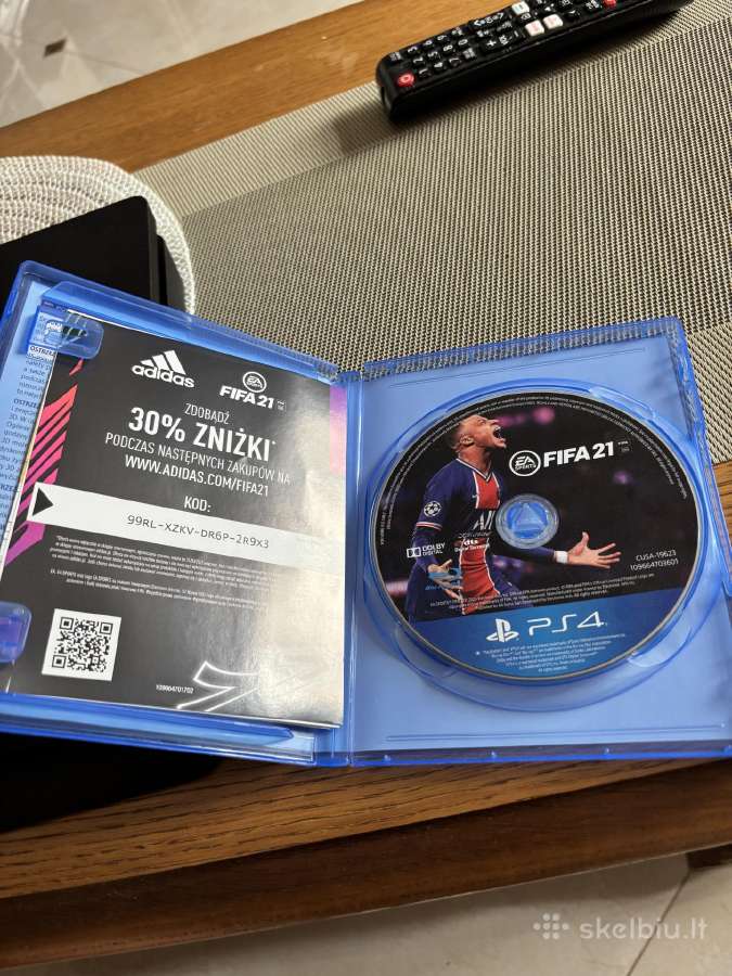 Playstation 4 slim 500gb su fifa 2021 kompaktu - nuotraukos Nr. 8