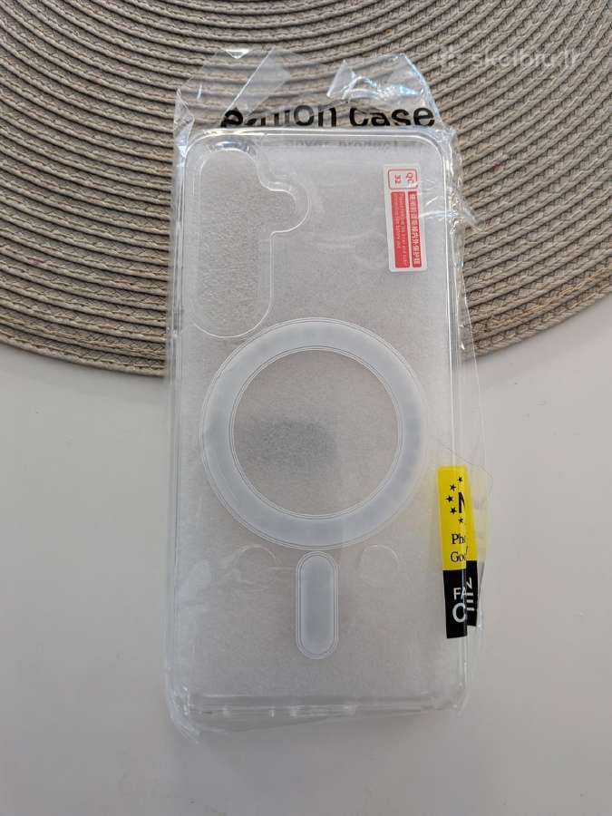 Samsung Galaxy s25 deklas su magsafe funkcija