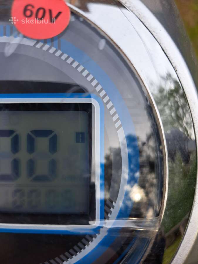 Elektrinis keturratis skuteris senjorams