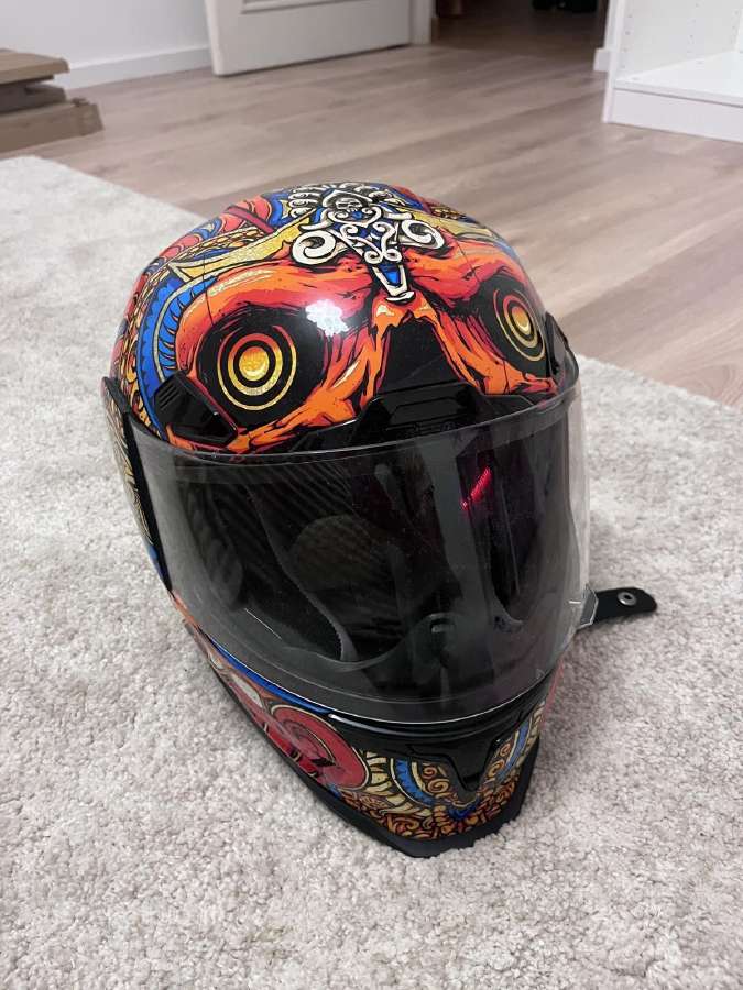Icon Airframe Pro Barong šalmas