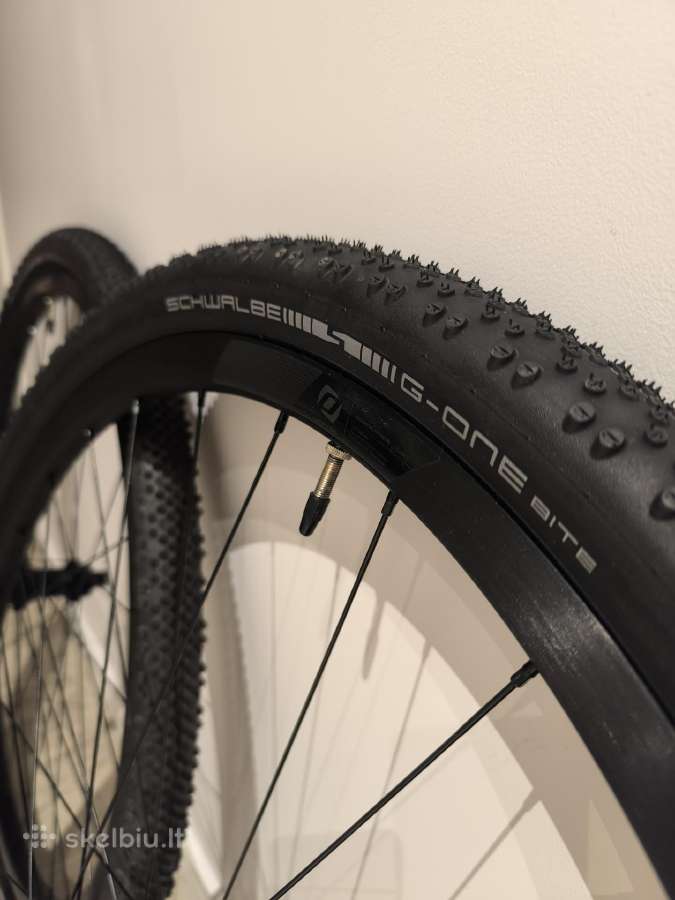Nauji Scott Syncros gravel ratai su Schwalbe G-one - nuotraukos Nr. 2