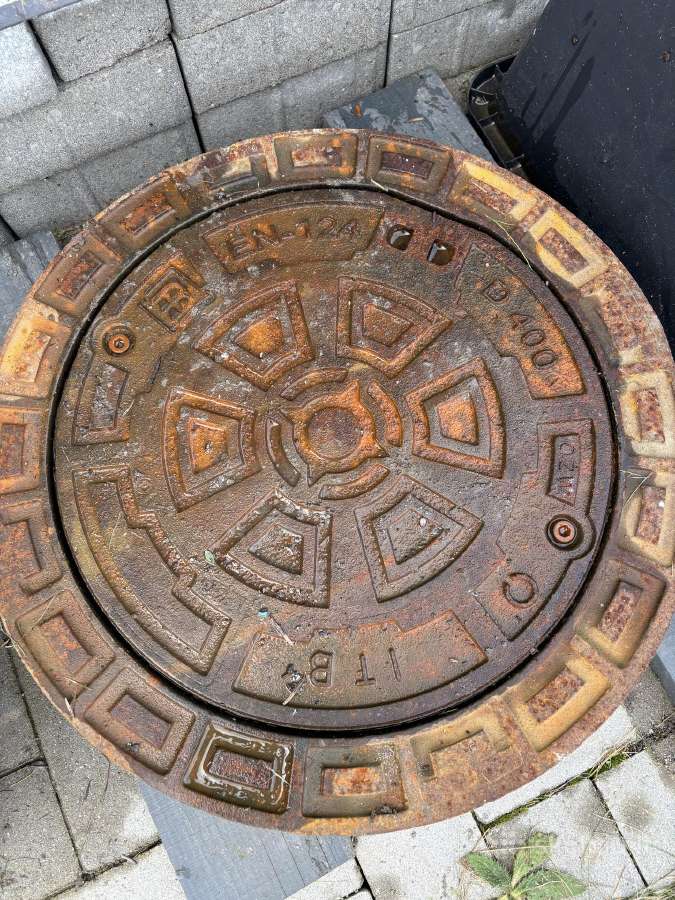 D400 šulinio dangčio komplektas 40t