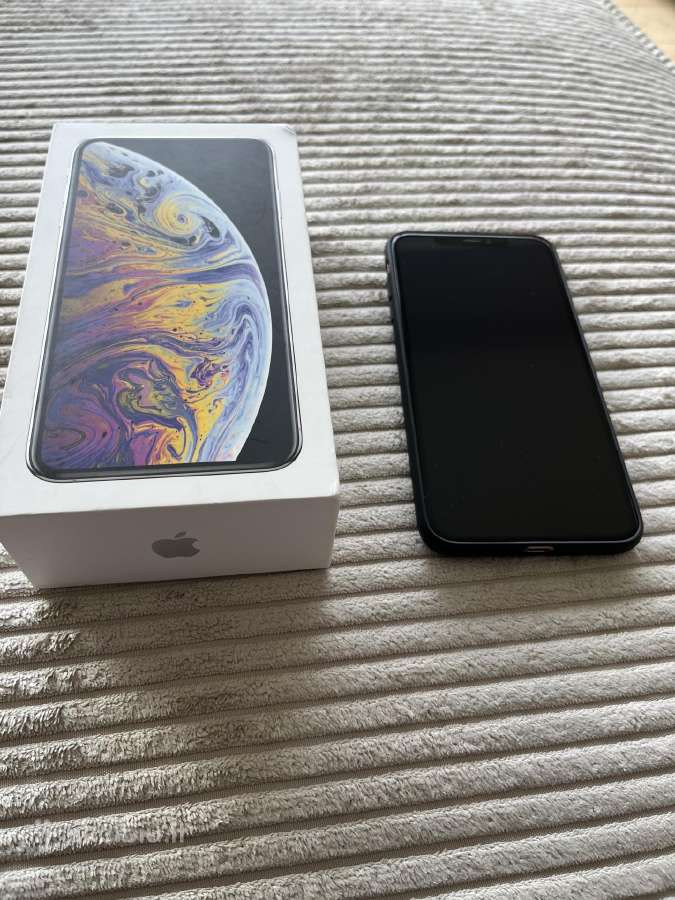 iPhone XS max 64gb