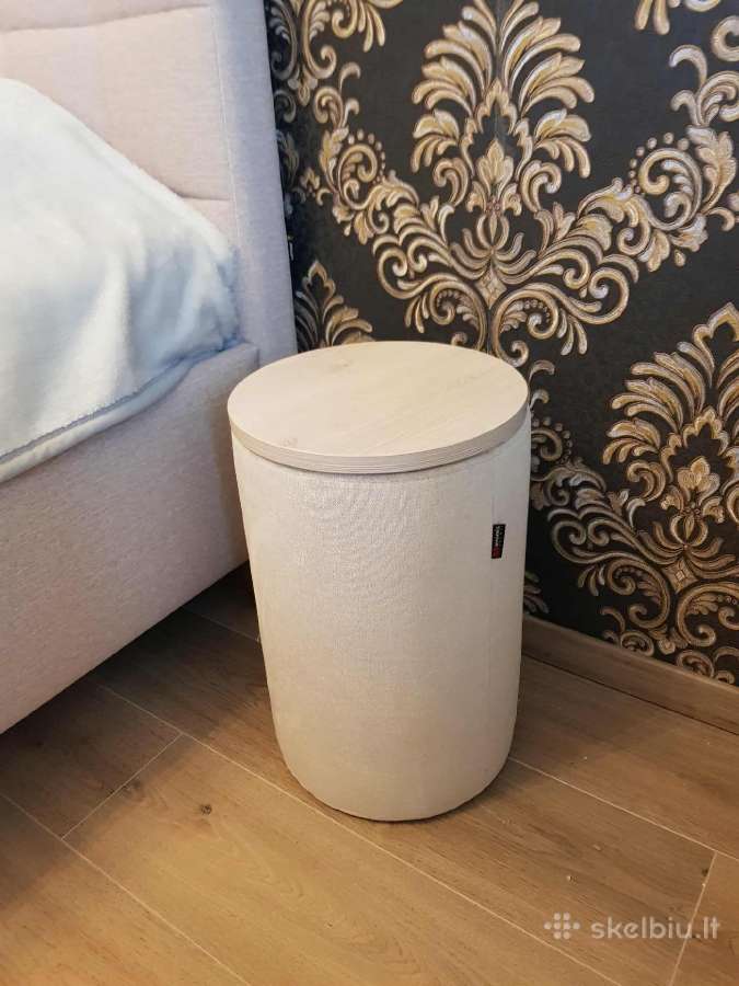 Staliukai/spintelės prie lovos - nuotraukos Nr. 7