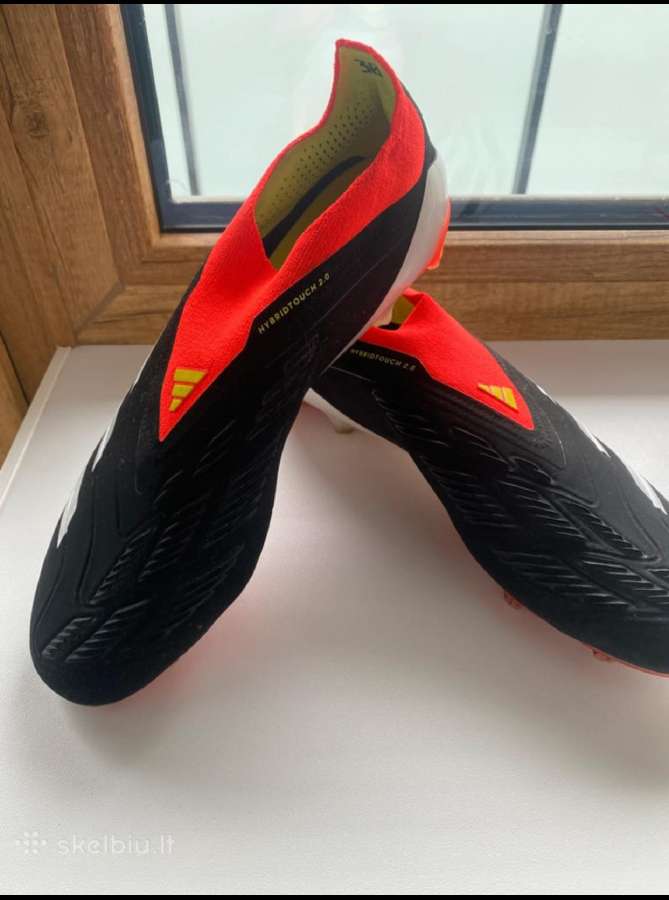 Adidas Predator futbolo bateliai