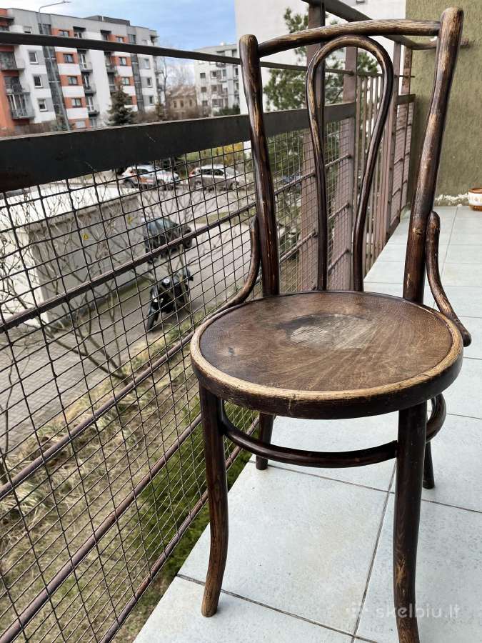 2- i Thonet antikvarinės tvirtos kėdės po 100 Eur