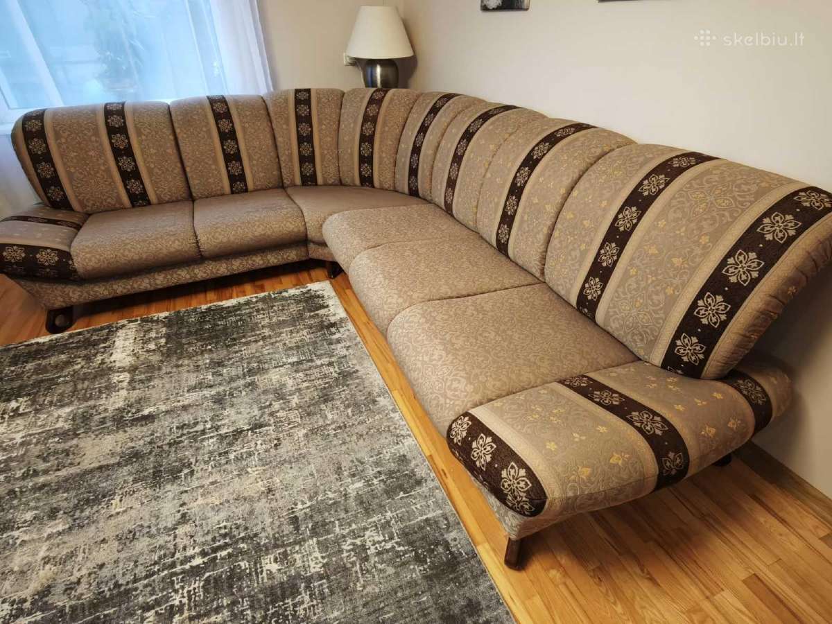 Kampinė sofa