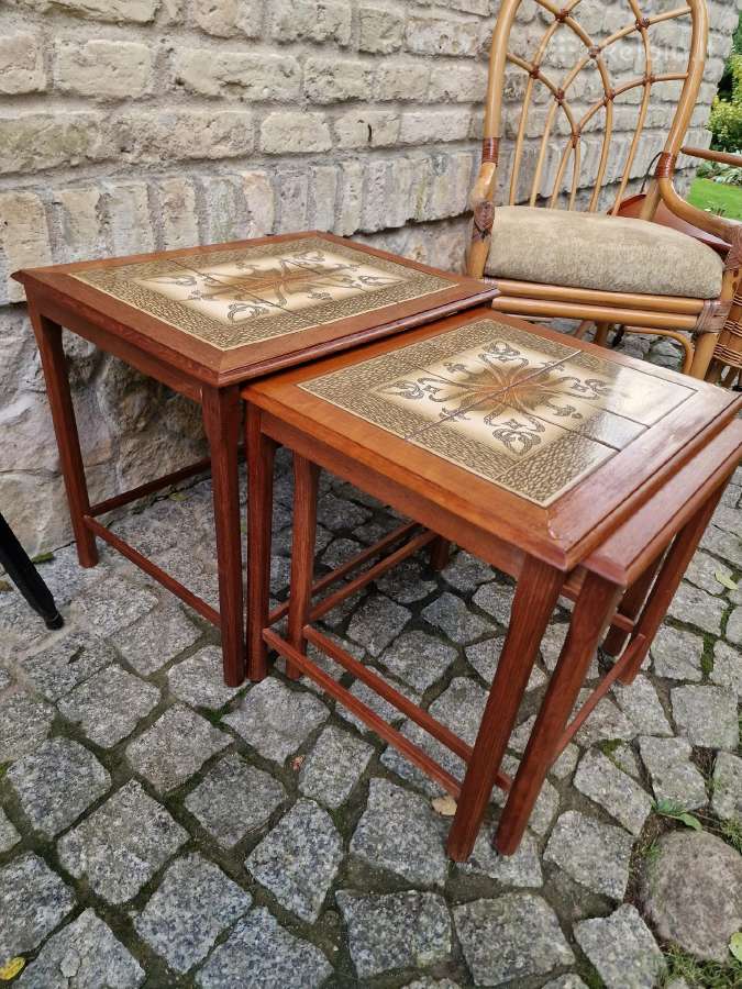 Vintažiniai mid century tikmedžio staliukai - nuotraukos Nr. 9