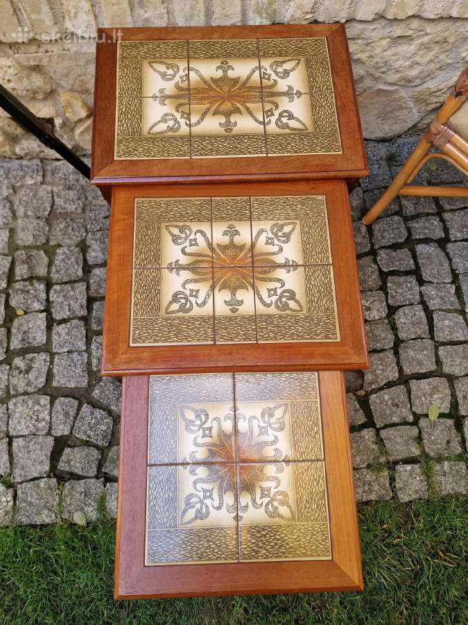 Vintažiniai mid century tikmedžio staliukai - nuotraukos Nr. 10