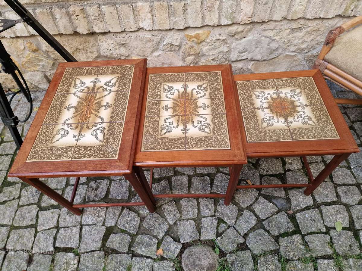 Vintažiniai mid century tikmedžio staliukai - nuotraukos Nr. 24