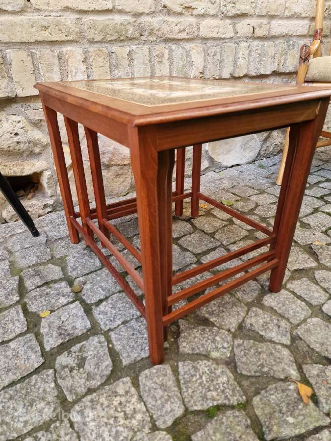 Vintažiniai mid century tikmedžio staliukai - nuotraukos Nr. 30