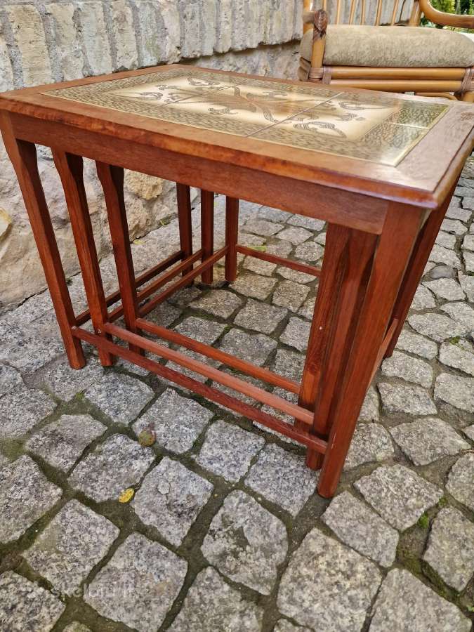 Vintažiniai mid century tikmedžio staliukai - nuotraukos Nr. 31