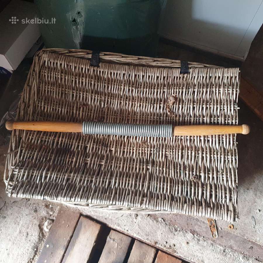 Ekspanderis (medinis su spyruokle) - 25 Eur.