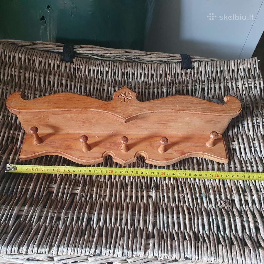 Medinė pakaba - 15 Eur.