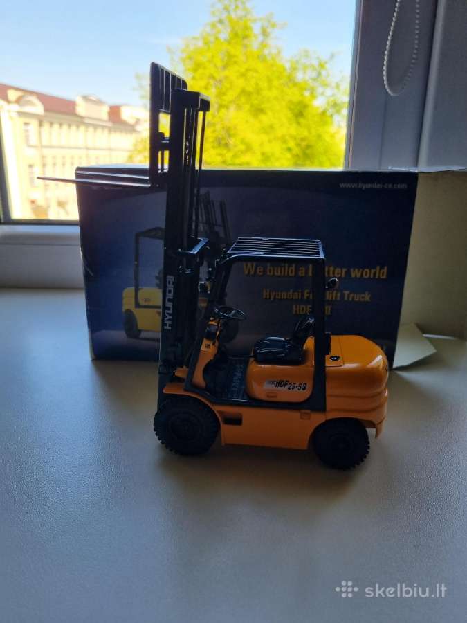 Dileris 1/25 Hyundai Hdf25ii Forklift Truck