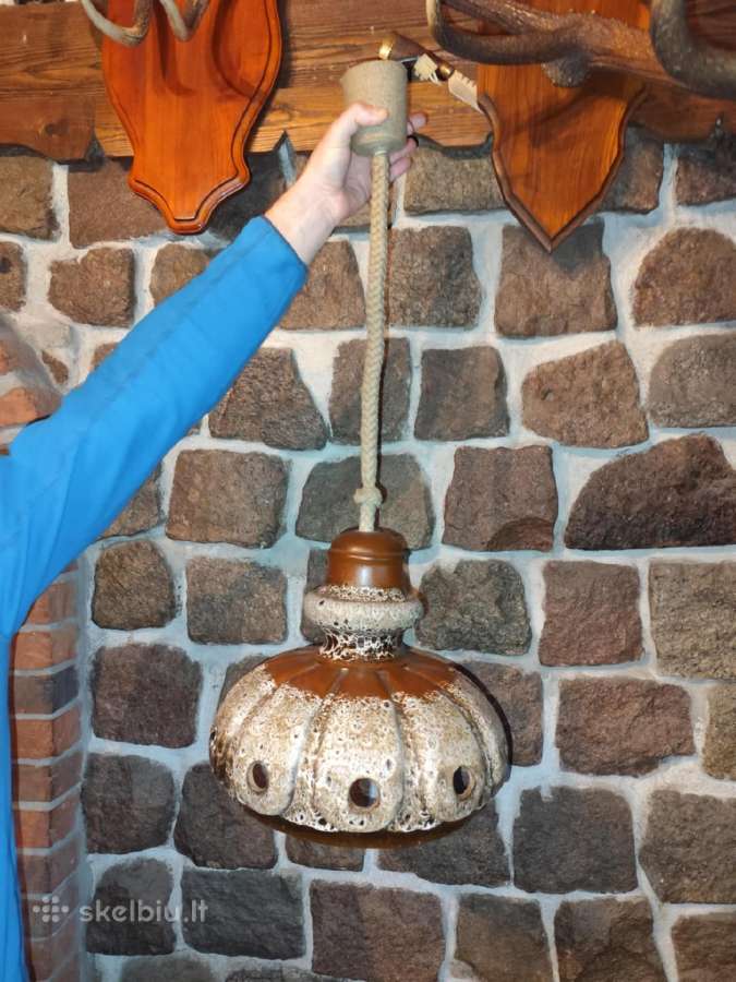 Pakabinamas šviestuvas